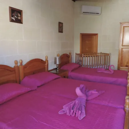 Gozo Holiday House 招待所 3*