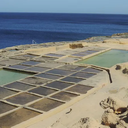 ゲストハウス Gozo Holiday House