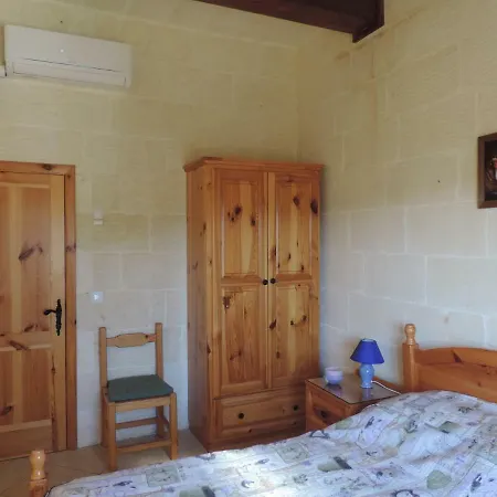 ゲストハウス Gozo Holiday House 3*